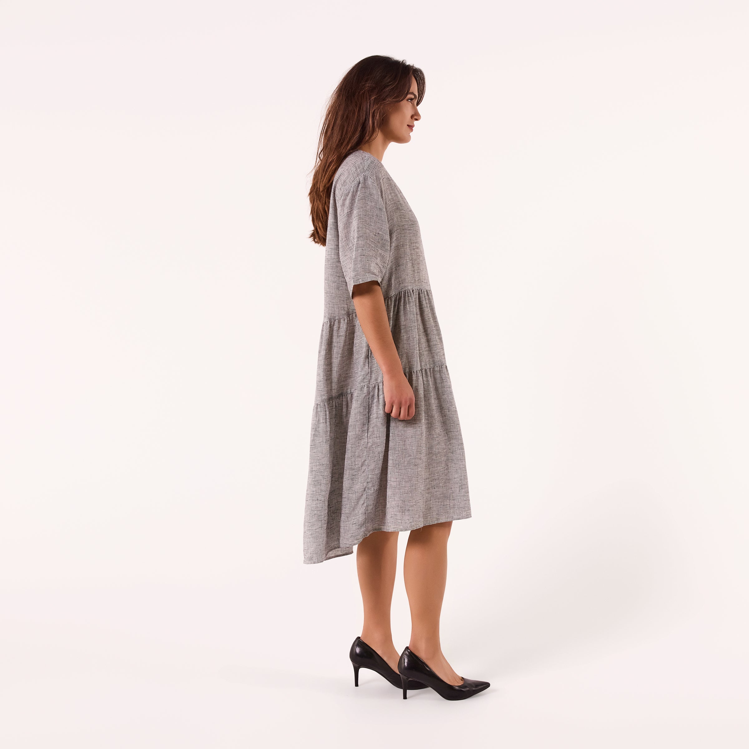 AM01128-2 V NECK GINGHAM 100%LINEN DRESS
