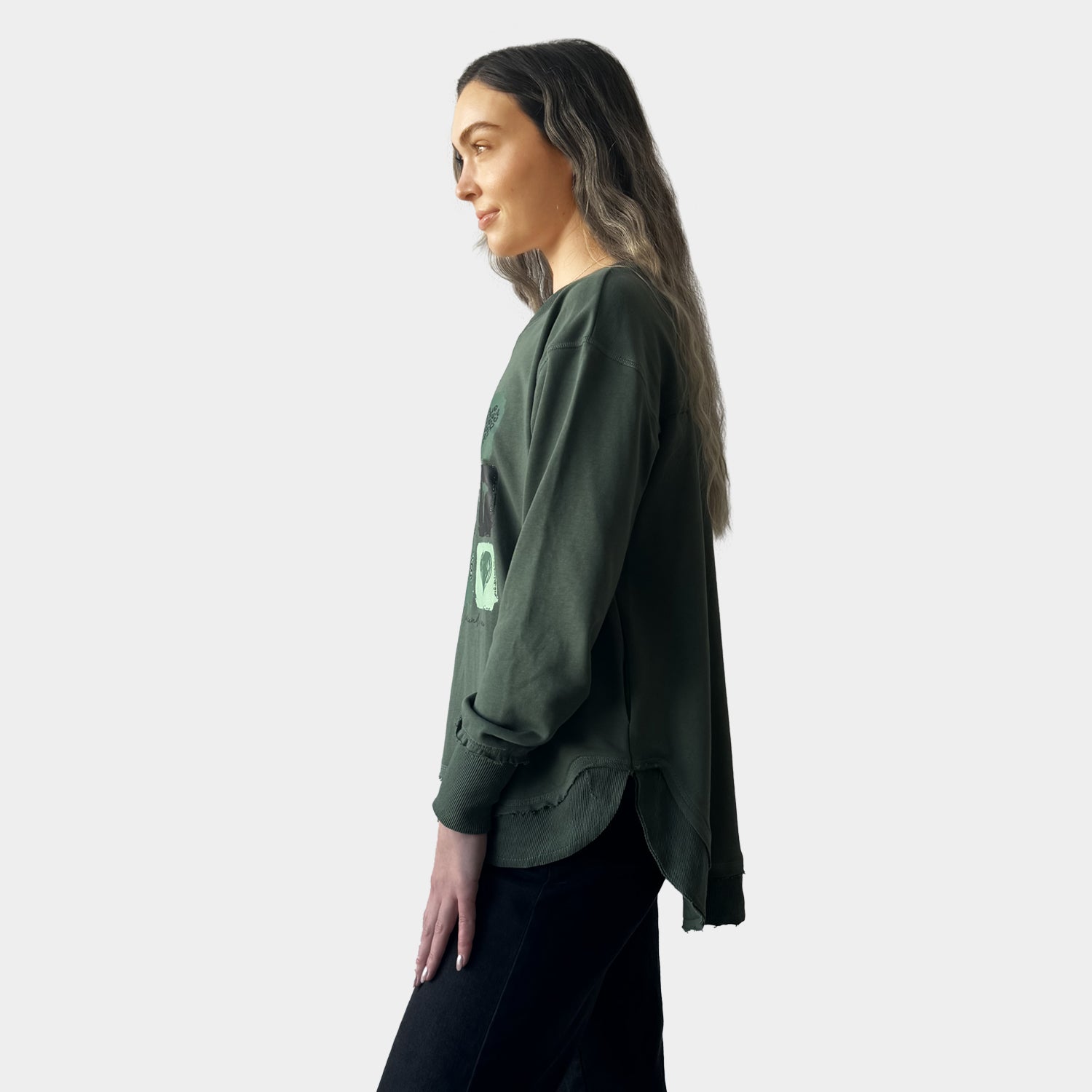 AM24026  MULTI PRINT SIDE POCKET SWEATSHIRT