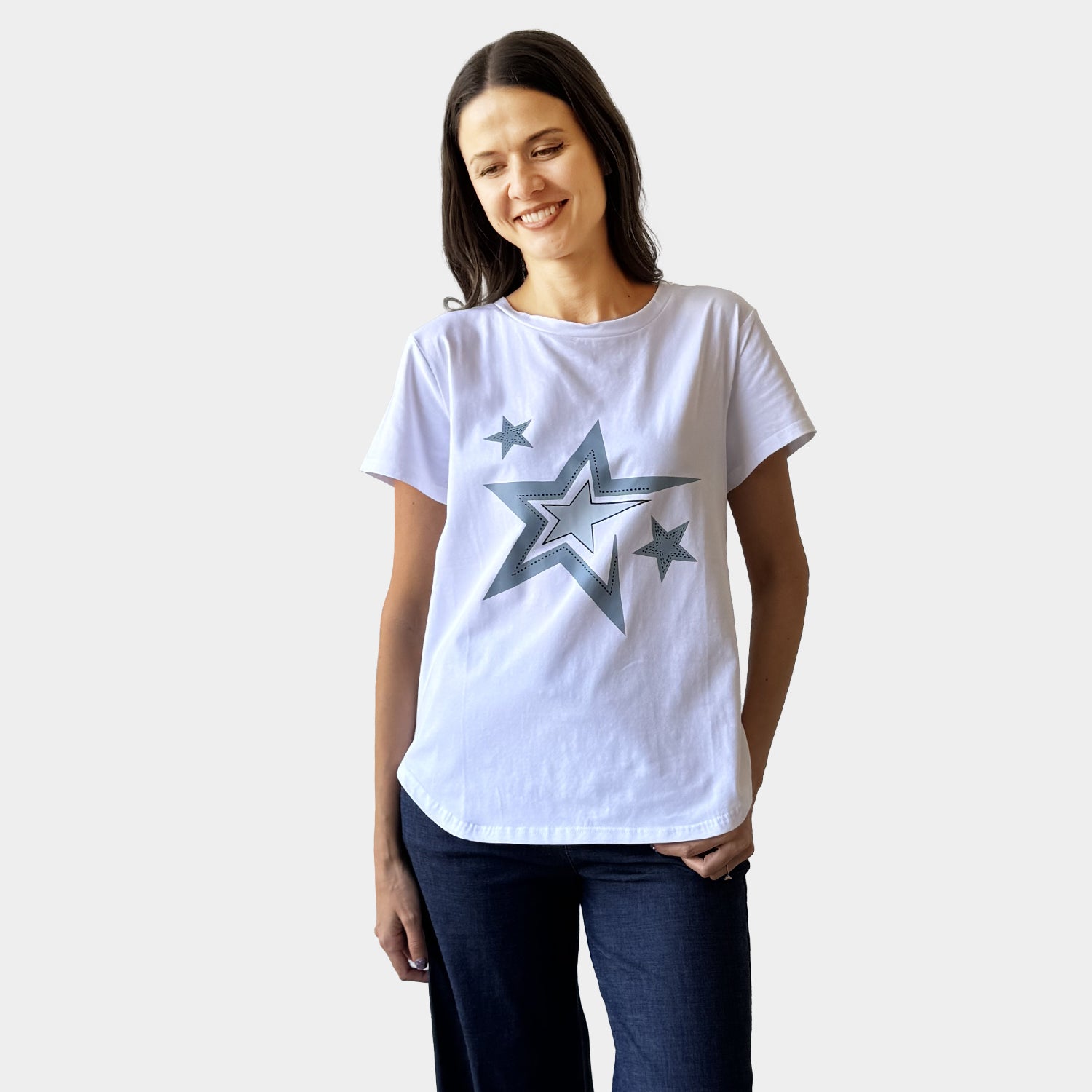 AM24063 MULTI STAR PRINT TEE