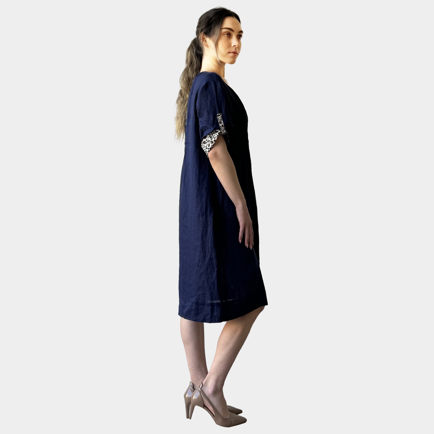 AM022166 SLEEVE LEOPARD TRIM 100%LINEN DRESS